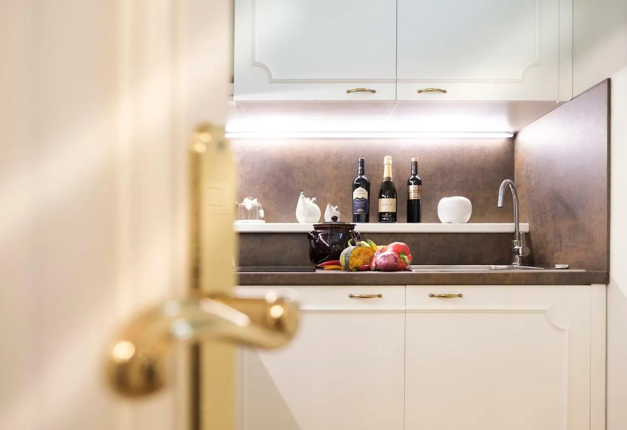 Vendégház Boutique Guesthouse Al Chiostro De San Salvar Verona
