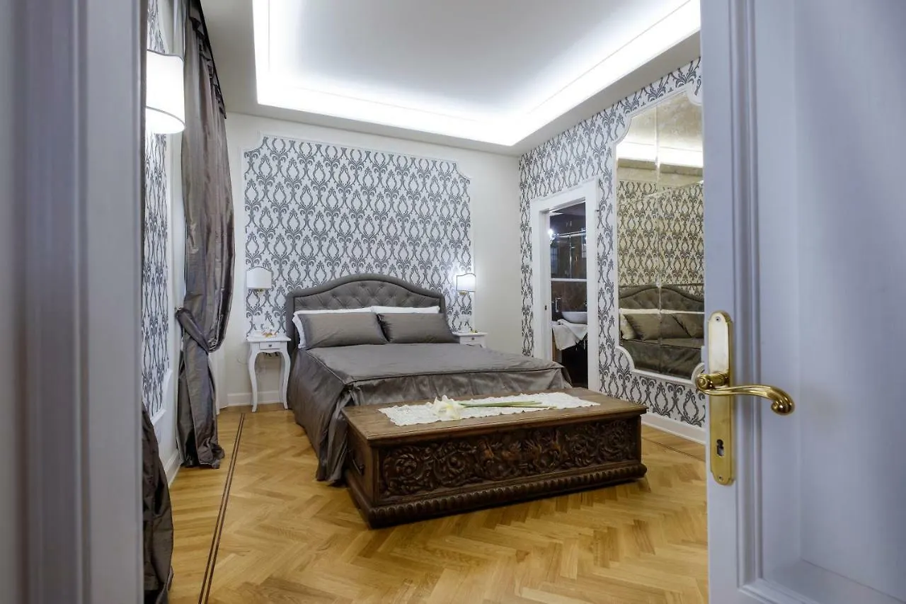 Boutique Guesthouse Al Chiostro De San Salvar Verona