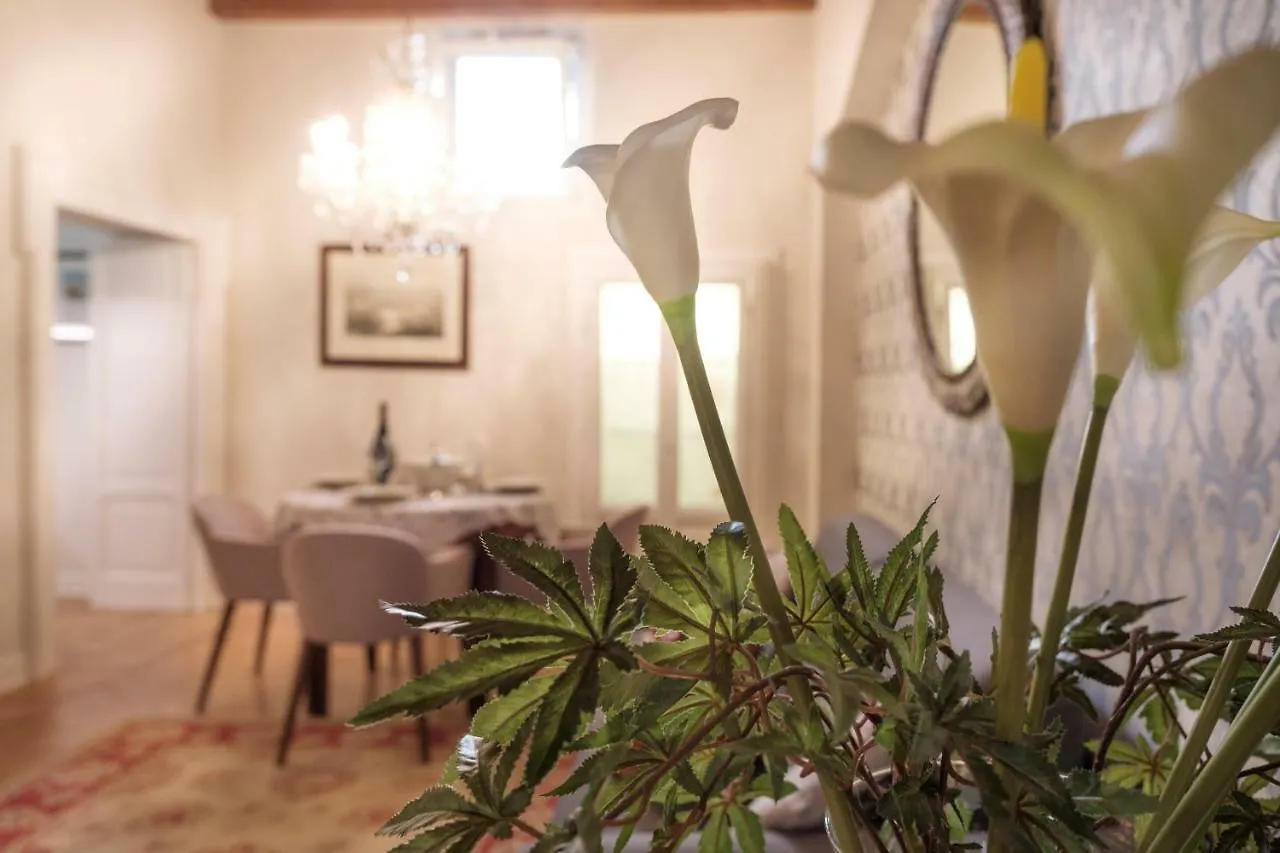 Boutique Guesthouse Al Chiostro De San Salvar Verona Italy