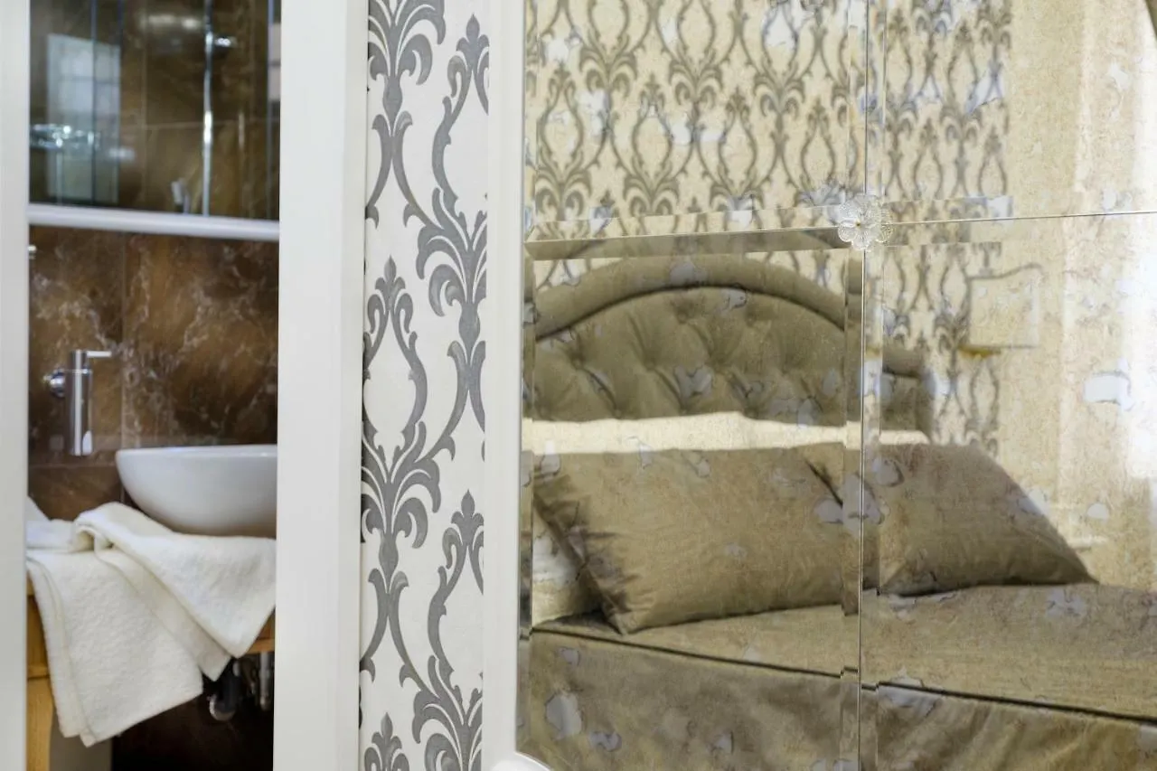Boutique Guesthouse Al Chiostro De San Salvar Verona